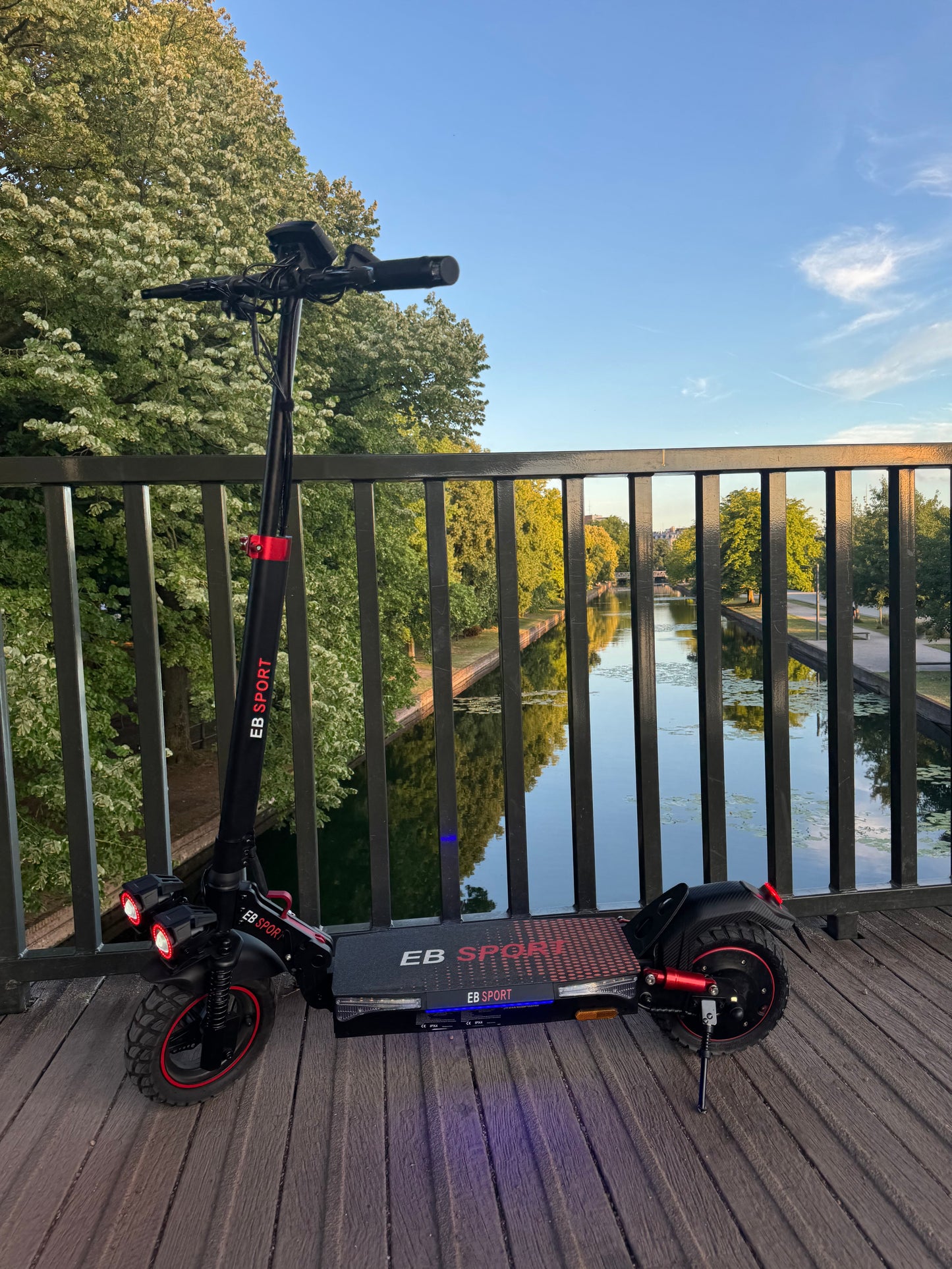 Trottinette électrique EB SPORT : Puissante et performante, 25km/h, 45km d'autonomie