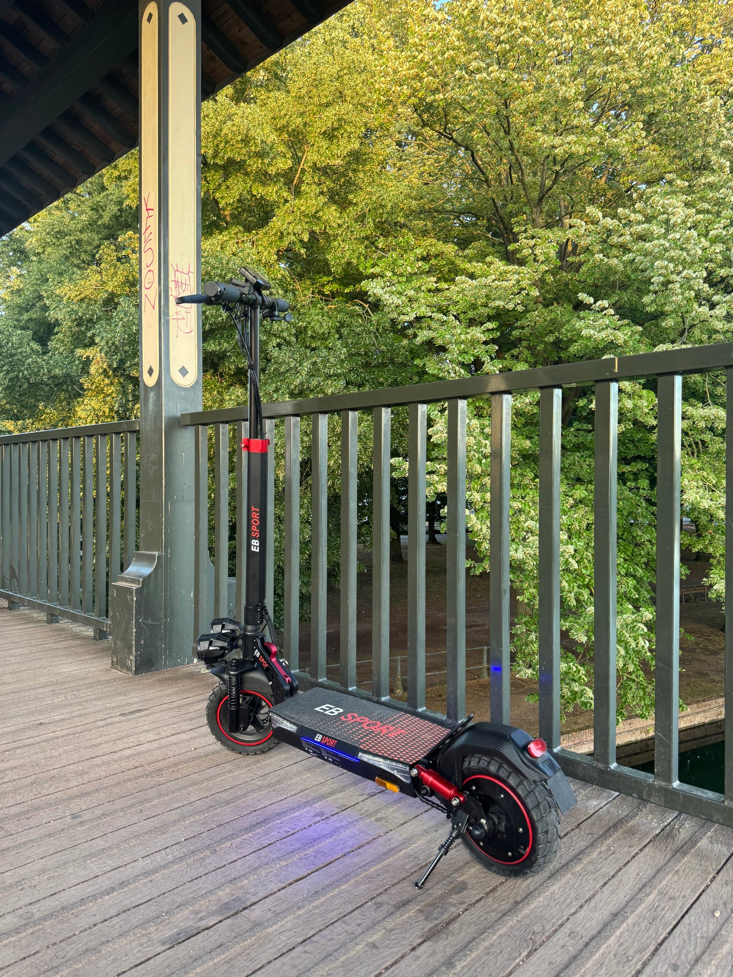 Trottinette électrique EB SPORT : Puissante et performante, 25km/h, 45km d'autonomie