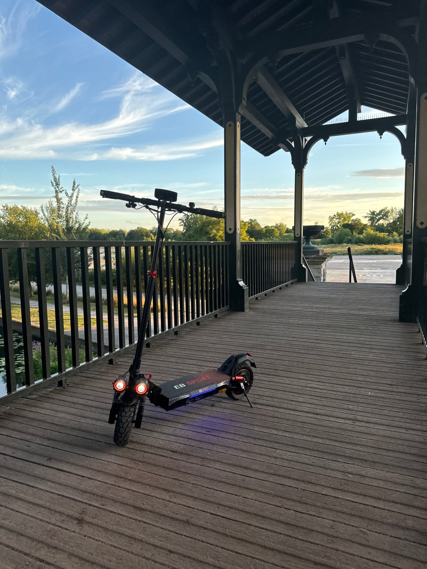 Trottinette électrique EB SPORT : Puissante et performante, 25km/h, 45km d'autonomie